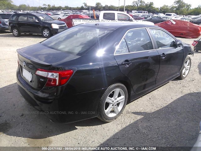 4T1BF1FK5CU087232 - 2012 TOYOTA CAMRY SE/LE/XLE შავი ფოტო 4