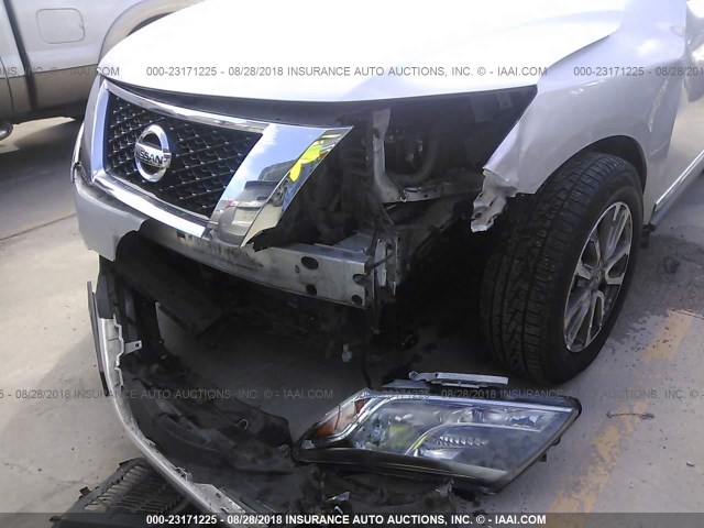 5N1AR2MN6EC624303 - 2014 NISSAN PATHFINDER S/SV/SL/PLATINUM SILVER photo 6