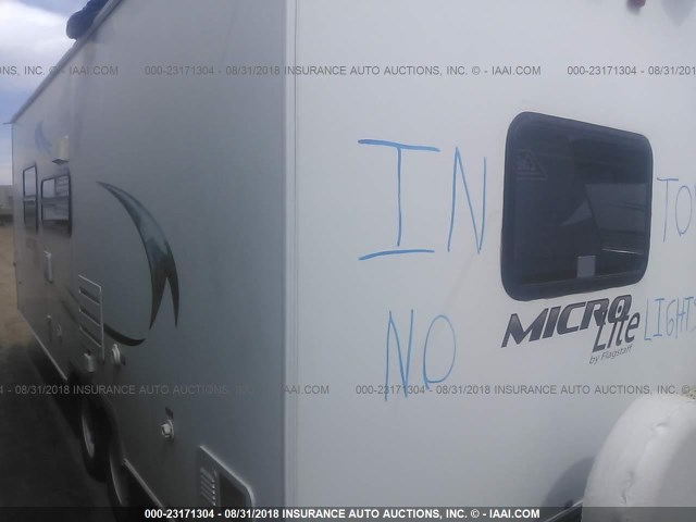4X4TFLY27BD109175 - 2011 FOREST RIVER MICO LITE  白色 照片 3