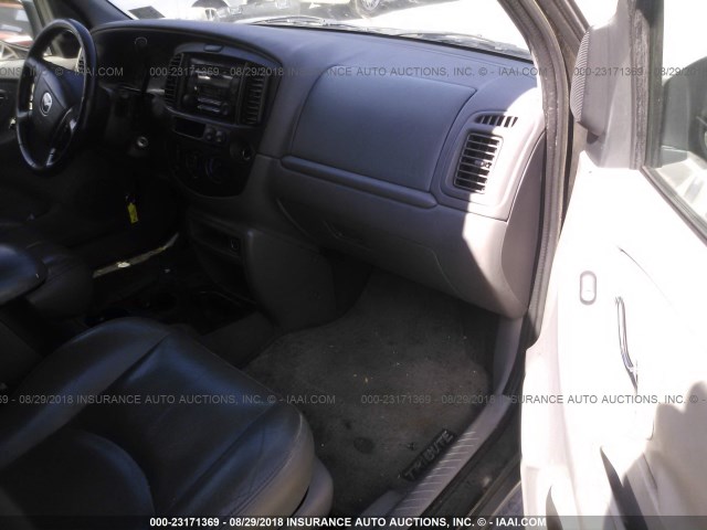 4F2YU081X2KM18593 - 2002 MAZDA TRIBUTE LX/ES შავი ფოტო 5