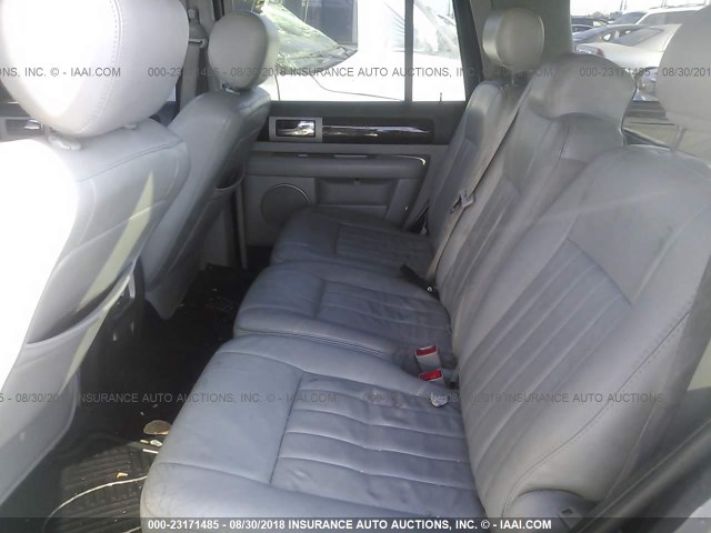 5LMFU28R14LJ28984 - 2004 LINCOLN NAVIGATOR Silber Foto 8