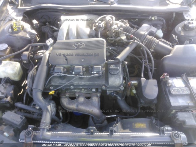 JT2BF22K910298494 - 2001 TOYOTA CAMRY CE/LE/XLE ნაცრისფერი ფოტო 10