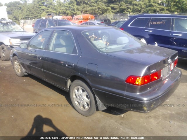 JT2BF22K910298494 - 2001 TOYOTA CAMRY CE/LE/XLE ნაცრისფერი ფოტო 3