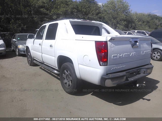 3GNEC12Z45G167261 - 2005 CHEVROLET AVALANCHE C1500 WHITE photo 3