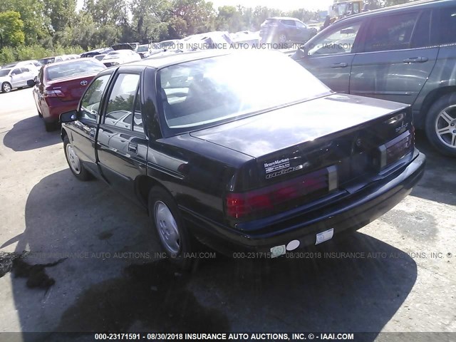 1G1LD5544TY145549 - 1996 CHEVROLET CORSICA BLACK photo 3