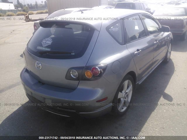 JM1BK143141186564 - 2004 MAZDA 3 HATCHBACK GRAY photo 4