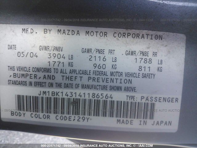 JM1BK143141186564 - 2004 MAZDA 3 HATCHBACK GRAY photo 9