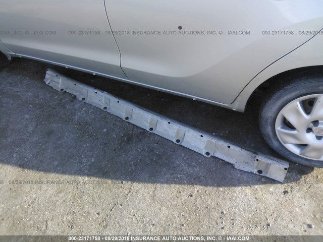 2T1KR32E23C095678 - 2003 TOYOTA COROLLA MATRIX XR SILVER photo 6