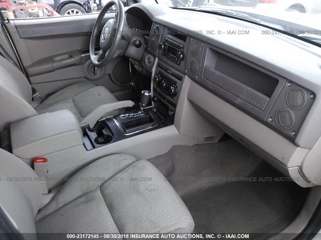1J8HG48KX7C577776 - 2007 JEEP COMMANDER SILVER photo 5