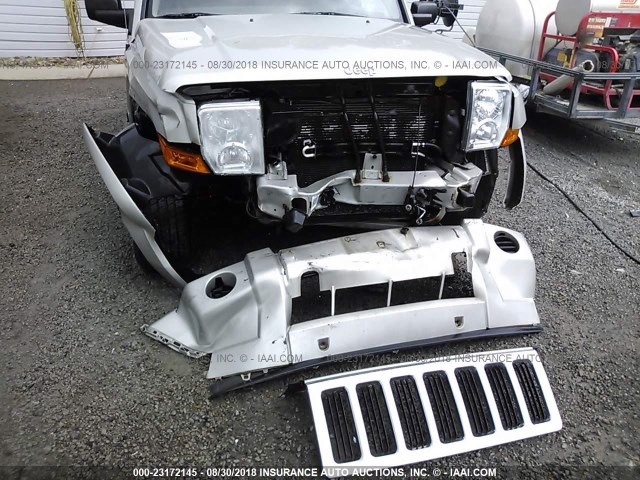 1J8HG48KX7C577776 - 2007 JEEP COMMANDER SILVER photo 6