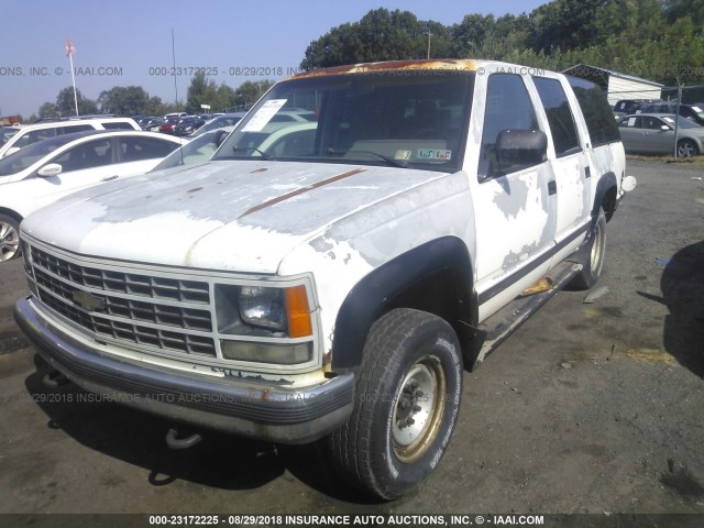 1GCGK26K6PJ417205 - 1993 CHEVROLET SUBURBAN K2500 WHITE photo 2