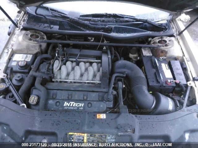 1LNHM97V31Y619591 - 2001 LINCOLN CONTINENTAL  Weiß Foto 2