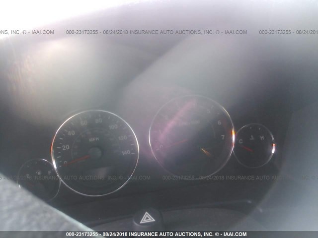 1J8HG48P17C697249 - 2007 JEEP COMMANDER BLACK photo 7