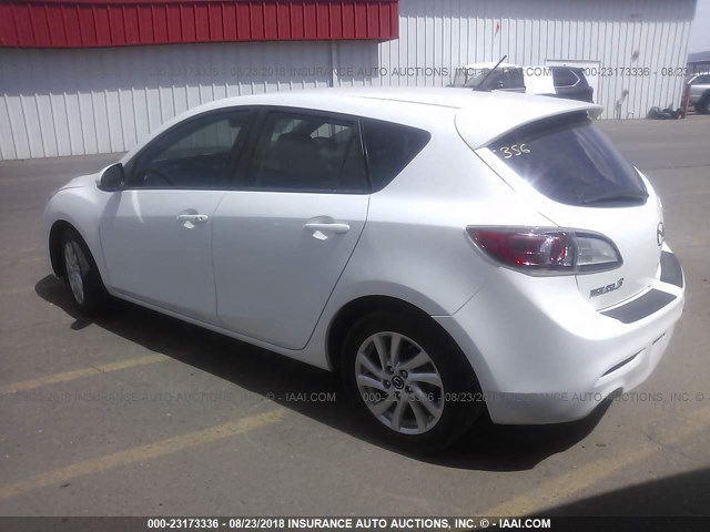 JM1BL1L79D1842494 - 2013 MAZDA 3 WHITE photo 3