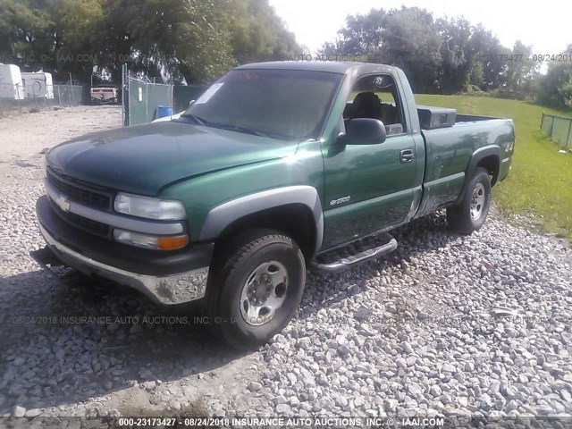 1GCGK24U3YE336287 - 2000 CHEVROLET SILVERADO K2500 GREEN photo 2