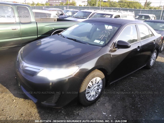 4T1BD1FK0DU091146 - 2013 TOYOTA CAMRY HYBRID/LE/XLE BLACK photo 2