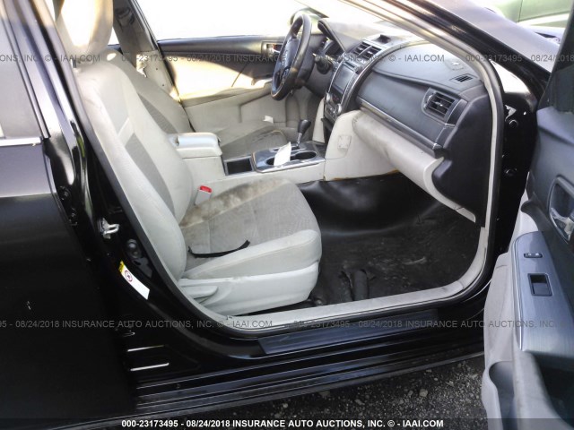 4T1BD1FK6EU097776 - 2014 TOYOTA CAMRY HYBRID/LE/XLE 黑色 照片 5