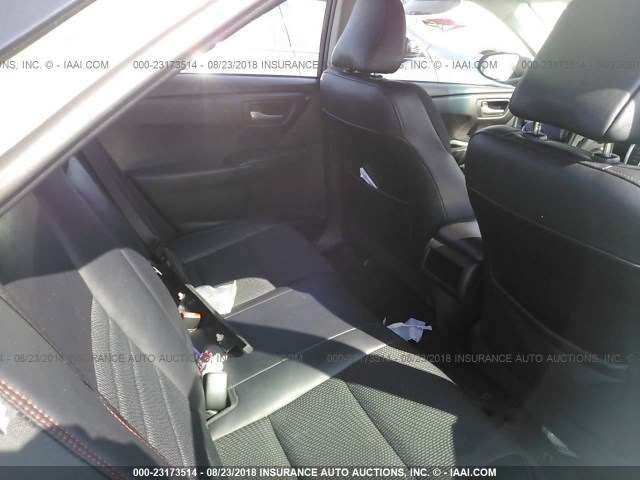 4T1BF1FK5HU431584 - 2017 TOYOTA CAMRY LE/XLE/SE/XSE WHITE photo 8