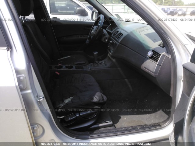 WBXPA73424WB27778 - 2004 BMW X3 2.5I GRAY photo 5