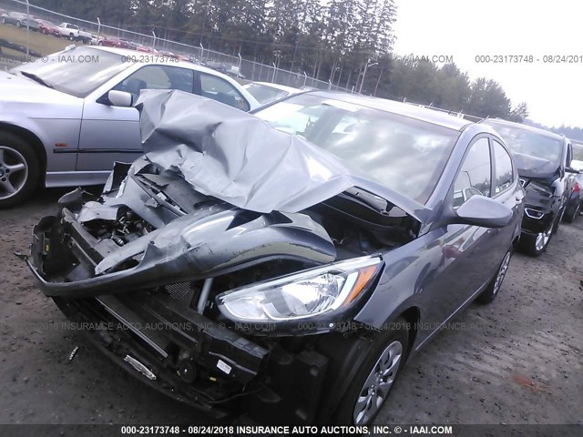 KMHCT4AE8HU293281 - 2017 HYUNDAI ACCENT SE GRAY photo 2