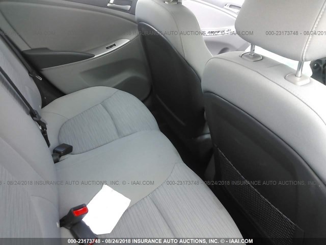 KMHCT4AE8HU293281 - 2017 HYUNDAI ACCENT SE GRAY photo 8