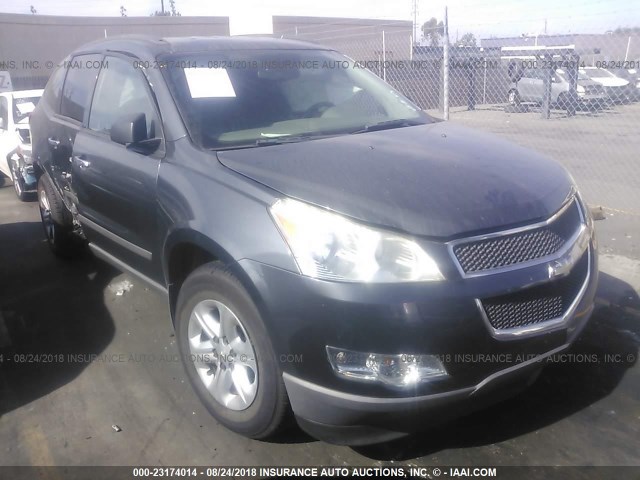 1GNKRFED8BJ207737 - 2011 CHEVROLET TRAVERSE LS GRAY photo 1