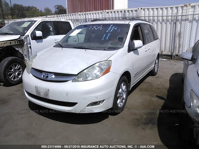 5TDZA22CX6S502415 - 2006 TOYOTA SIENNA XLE/XLE LIMITED WHITE photo 2