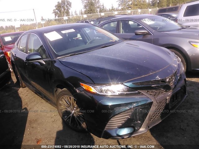 4T1B11HK5JU564508 - 2018 TOYOTA CAMRY L/LE/XLE/SE/XSE BLUE photo 1