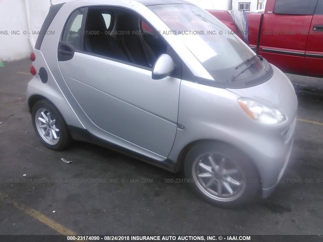 WMEEJ31X78K158255 - 2008 SMART FORTWO PURE/PASSION SILVER photo 1