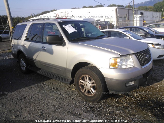 1FMPU16505LA71325 - 2005 FORD EXPEDITION XLT SILVER photo 1