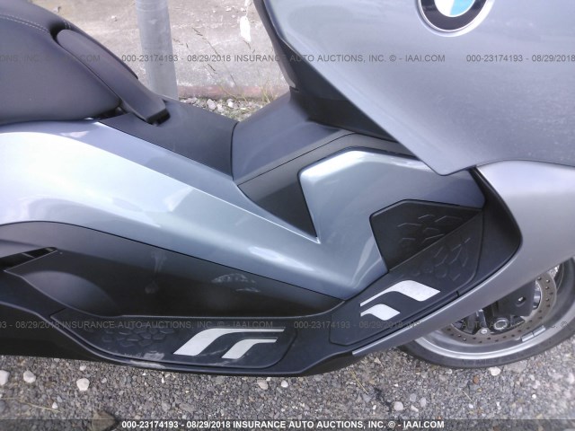 WB1013400FZT97493 - 2015 BMW C650 GT SILVER photo 8