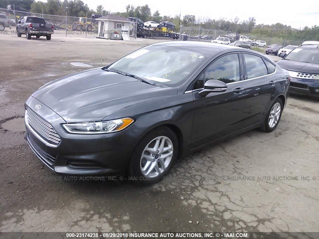 3FA6P0H73FR263363 - 2015 FORD FUSION SE GRAY photo 2