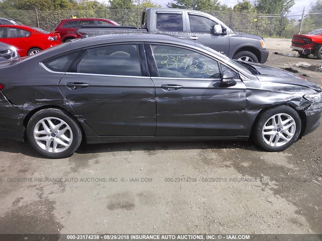 3FA6P0H73FR263363 - 2015 FORD FUSION SE GRAY photo 6