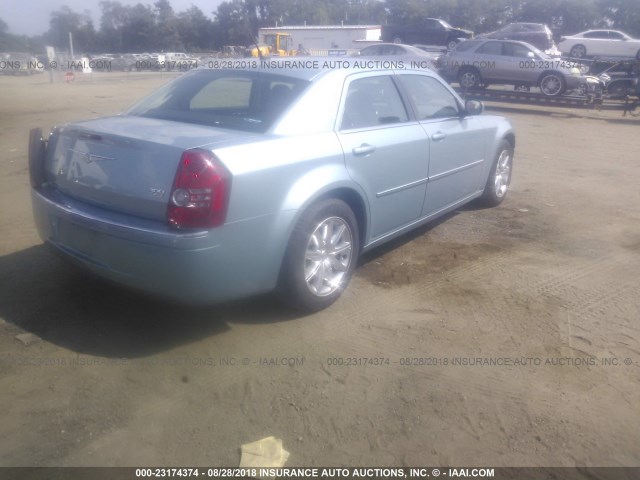 2C3KA33G28H267751 - 2008 CHRYSLER 300 LIMITED BLUE photo 4