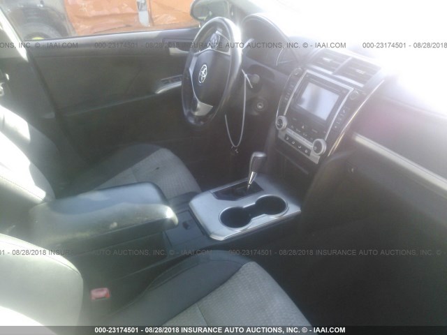 4T1BF1FK7DU204293 - 2013 TOYOTA CAMRY L/SE/LE/XLE Qara foto 5