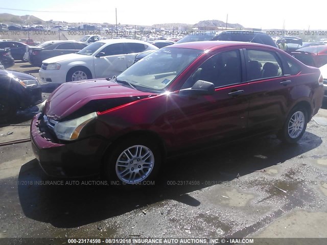 1FAHP3FN6AW296102 - 2010 FORD FOCUS SE RED photo 2