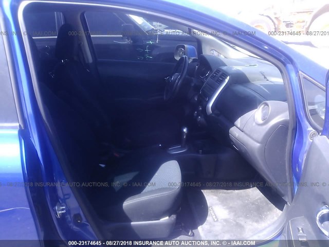 3N1CE2CP8EL436398 - 2014 NISSAN VERSA NOTE S/S PLUS/SV/SL BLUE photo 5