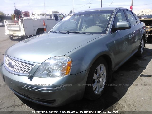 1FAHP24167G141109 - 2007 FORD FIVE HUNDRED SEL GRAY photo 2