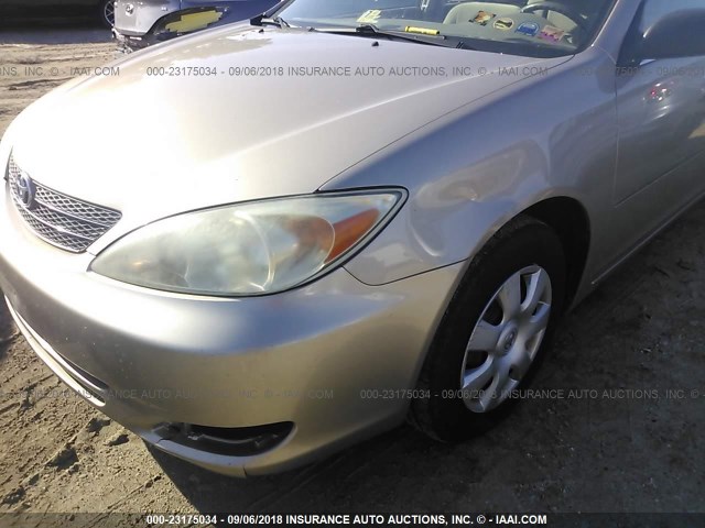 JTDBE32K920026139 - 2002 TOYOTA CAMRY LE/XLE/SE 棕色 照片 6