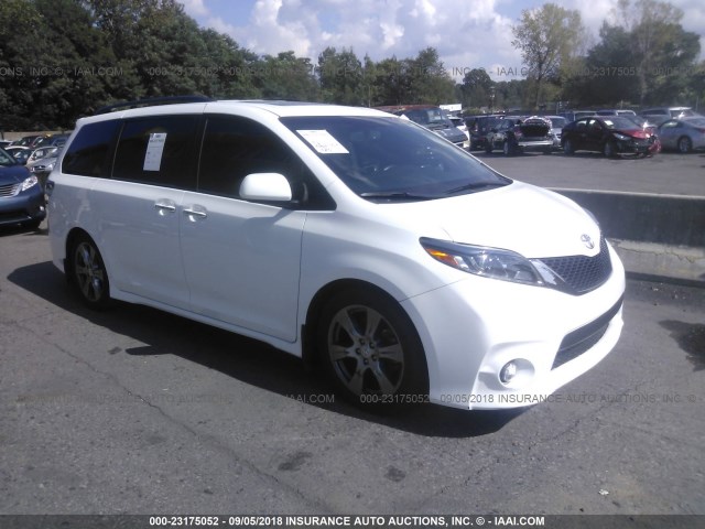 5TDXZ3DC3HS802111 - 2017 TOYOTA SIENNA SE WHITE photo 1