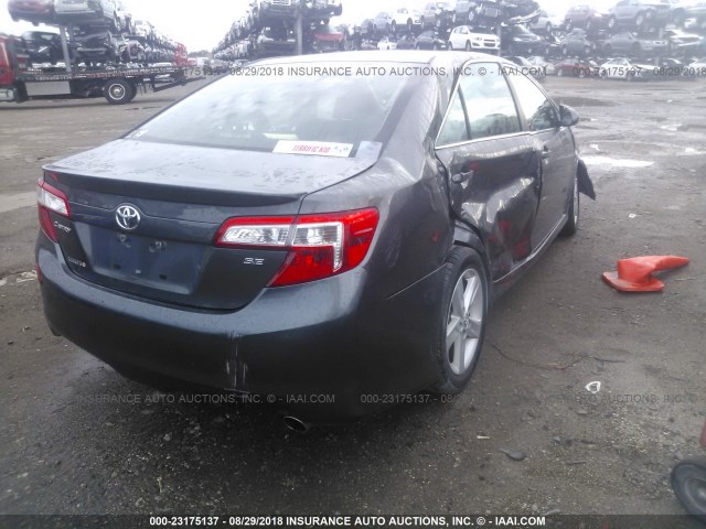 4T1BF1FK4DU664463 - 2013 TOYOTA CAMRY L/SE/LE/XLE 灰色 照片 4