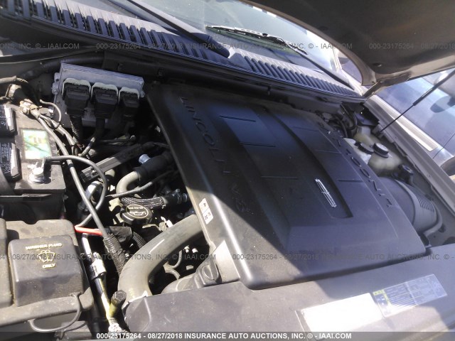 5LMFU27525LJ24846 - 2005 LINCOLN NAVIGATOR 香槟色 照片 10