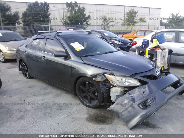 4T1BF3EKXAU042491 - 2010 TOYOTA CAMRY SE/LE/XLE GRAY photo 1