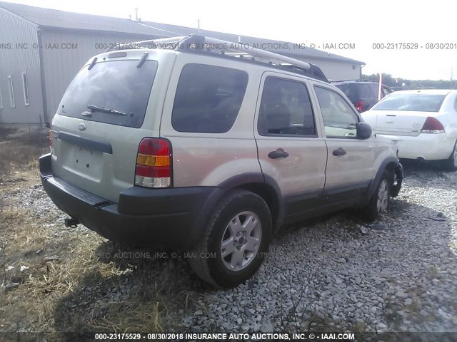 1FMYU93144KA65102 - 2004 FORD ESCAPE XLT TAN photo 4