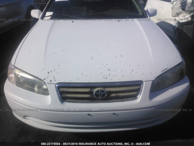 4T1BG22K4YU984686 - 2000 TOYOTA CAMRY CE/LE/XLE 白色 照片 6