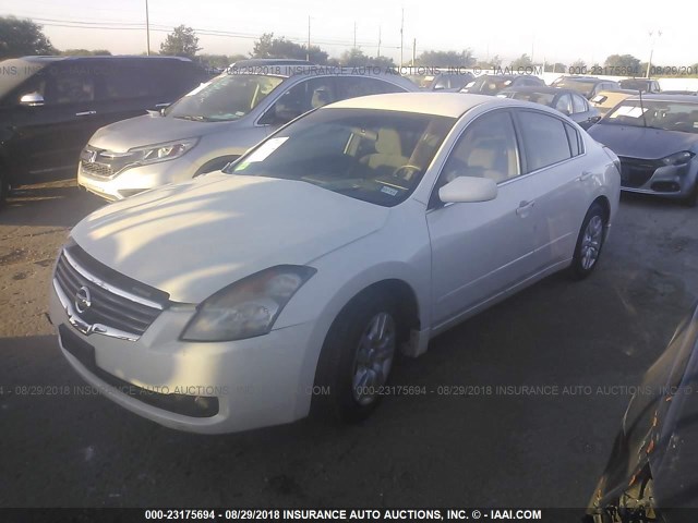 1N4AL21E09N440517 - 2009 NISSAN ALTIMA 2.5/2.5S WHITE photo 2