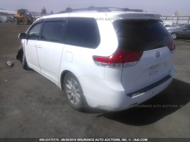 5TDDK3DC8CS046792 - 2012 TOYOTA SIENNA XLE/LIMITED WHITE photo 3