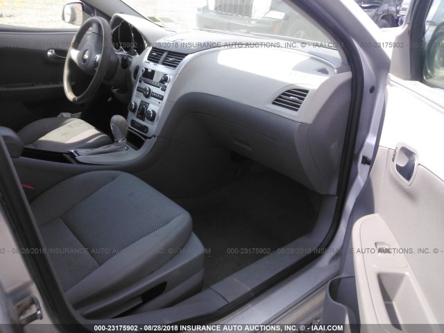 1G1ZA5EBXAF272865 - 2010 CHEVROLET MALIBU LS SILVER photo 5