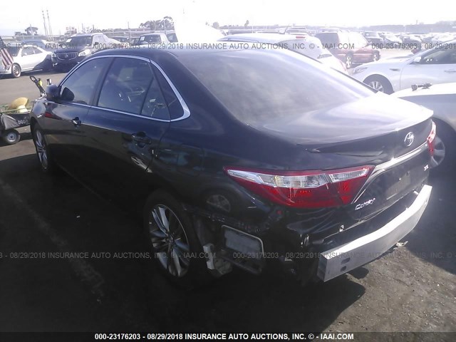 4T1BF1FK9FU108278 - 2015 TOYOTA CAMRY LE/XLE/SE/XSE 黑色 照片 3