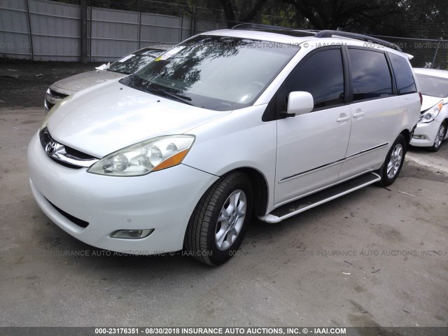 5TDBA22C16S057077 - 2006 TOYOTA SIENNA XLE/XLE LIMITED WHITE photo 2